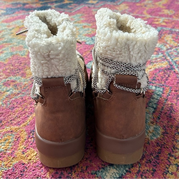 Steve Madden | Women’s Brown/Cream Faux Sherpa Zip/Lace Up Brenna Ankle Boot 9.5 - Picture 11 of 14